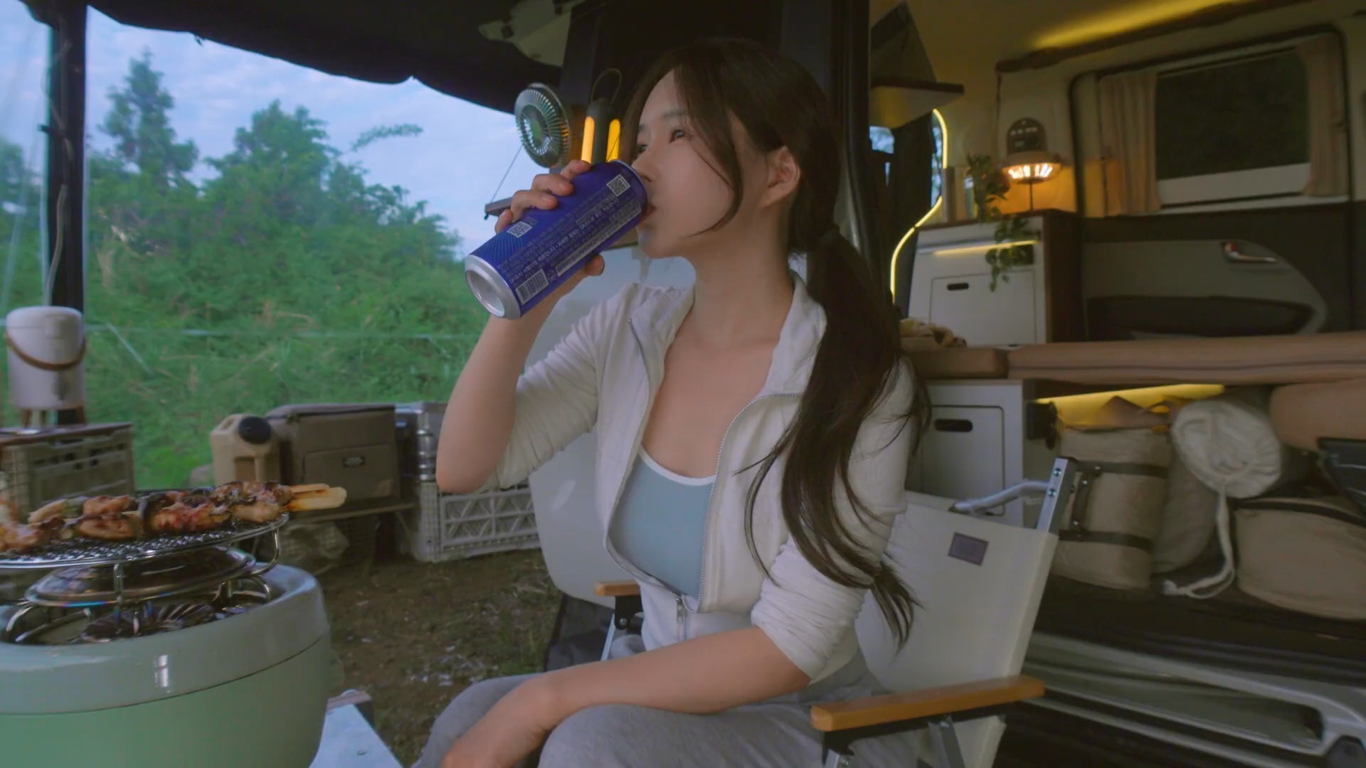 戈壁滩上的“点金手”：让废料绽放绿色新生